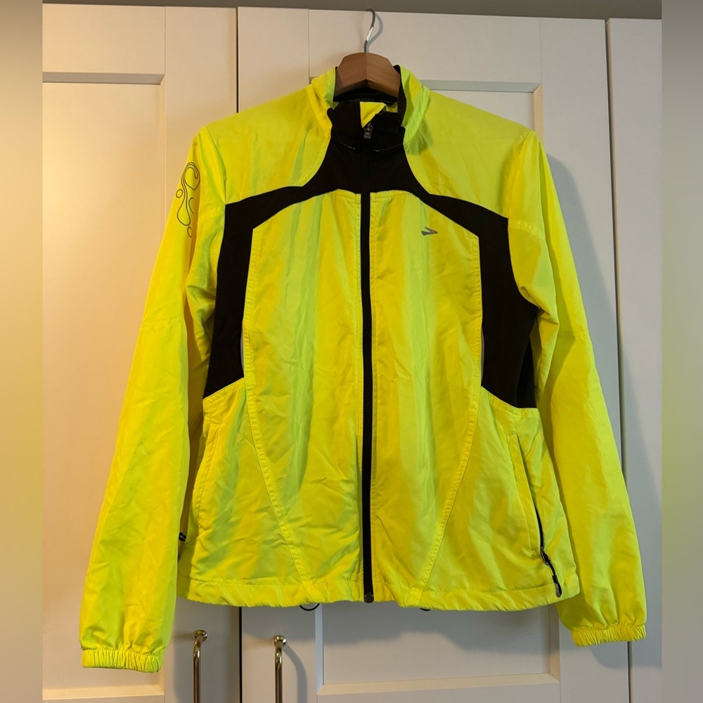 Brooks Visibility Jacket | Size Medium